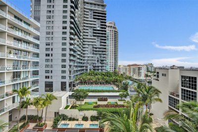 Aluguel de apartamento no Midtown Miami 2 H1205