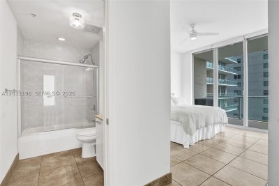 Aluguel de apartamento no Midtown Miami 2 H1205