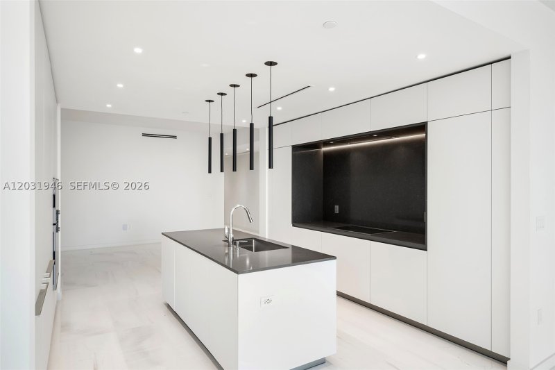 Comprar apartamento en Aston Martin Residences 1904C