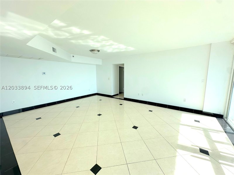 Condo for sale at Grandview 906