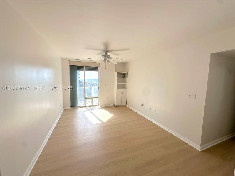 Condo for sale at Grandview 906