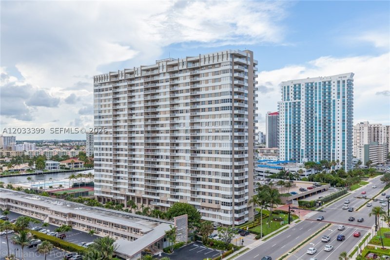 Condo for sale at Parker Plaza Estates 1826