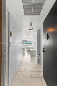 Comprar apartamento en Bayshore Place 1405C