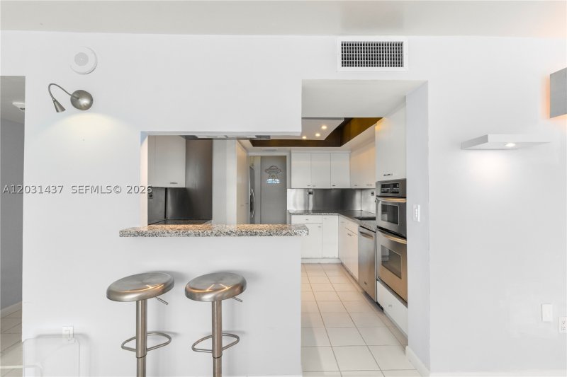Comprar apartamento en Bayshore Place 1405C