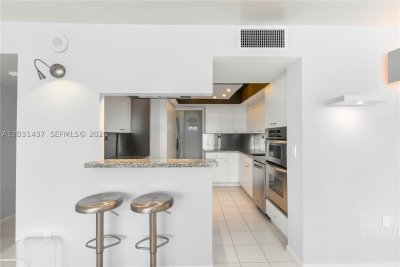 Comprar apartamento en Bayshore Place 1405C