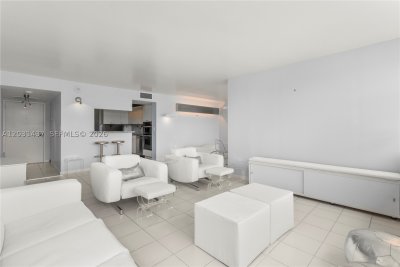 Comprar apartamento en Bayshore Place 1405C