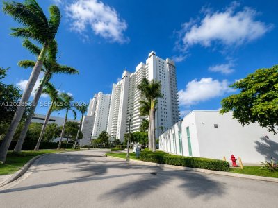 Comprar apartamento no One Fifty One at Biscayne 2002