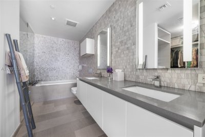 Aluguel de apartamento no Brickell City Centre Rise 3208