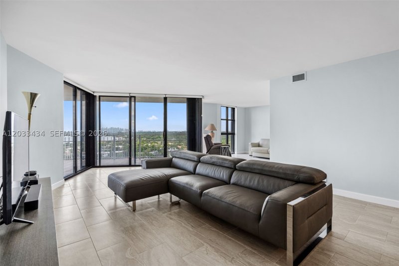 Condo for sale at Towers of Quayside 1 1604