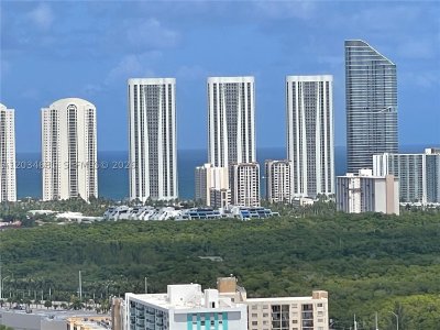 Aluguel de apartamento no Trump Tower One 4107