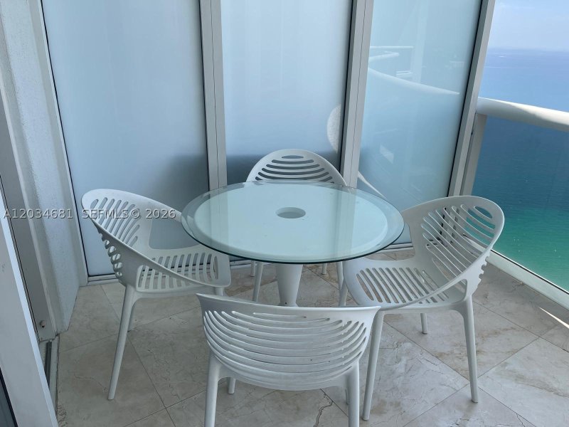 Alquiler de apartamento en Trump Tower One 4107