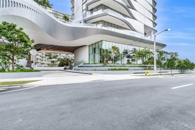 Comprar apartamento no Una Residences at Brickell 1103