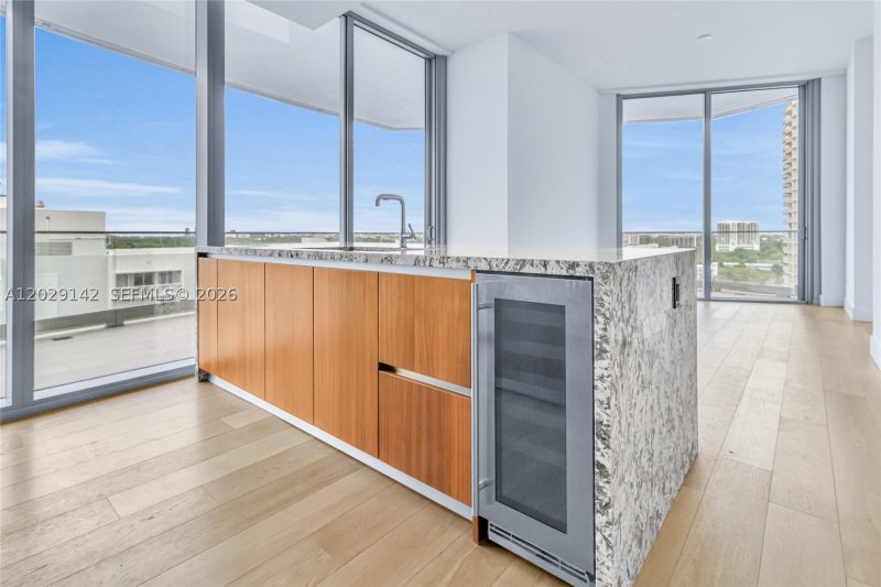 Comprar apartamento no Una Residences at Brickell 1103