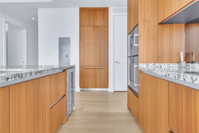 Comprar apartamento no Una Residences at Brickell 1103