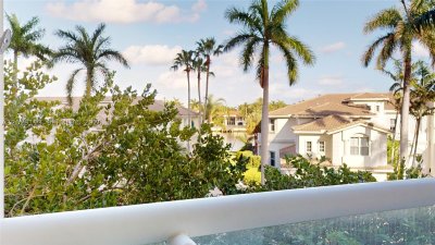 Comprar apartamento no Atlantic Three at The Point 305