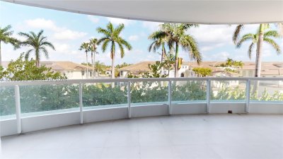 Comprar apartamento no Atlantic Three at The Point 305