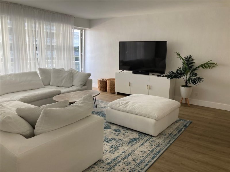 Apartment for rent at Ocean Summit 414