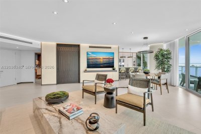 Comprar apartamento no Bristol Tower 1002