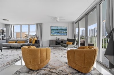 Comprar apartamento no Winston Towers 818