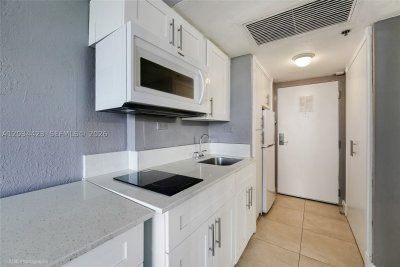 Comprar apartamento no Aventura Beach Club 827