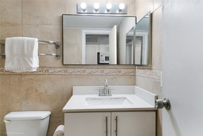 Comprar apartamento no Aventura Beach Club 827