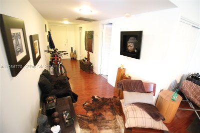Aluguel de apartamento no King Cole 215