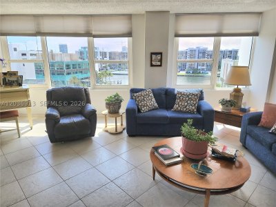 Comprar apartamento en Alexander Towers 705