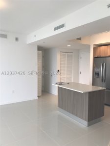Alquiler de apartamento en 5300 Paseo 703