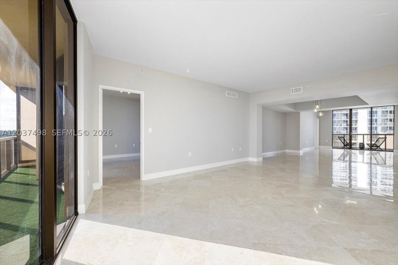 Comprar apartamento no Sayan 502