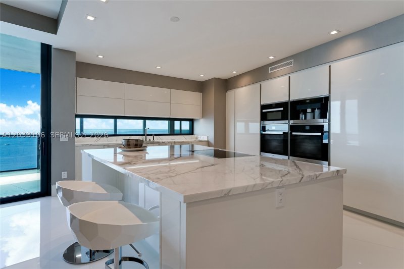 Comprar apartamento no Porsche Design Tower 3301