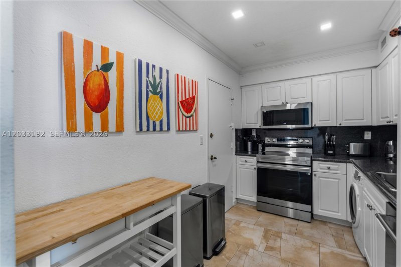 Apartment for rent at The Wave Condo 1122 (Availa