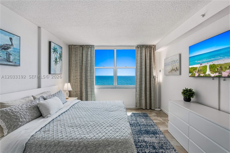 Apartment for rent at The Wave Condo 1122 (Availa
