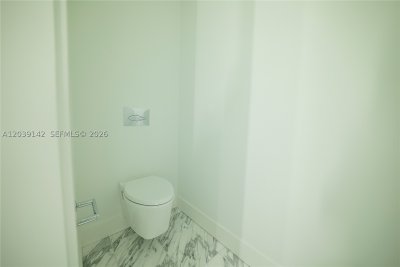 Comprar apartamento no Una Residences at Brickell 702