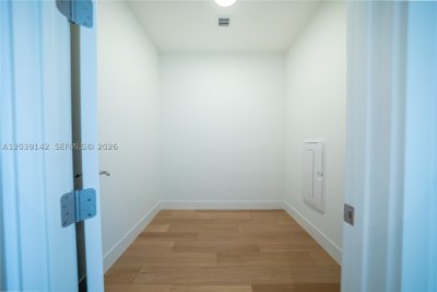 Comprar apartamento no Una Residences at Brickell 702
