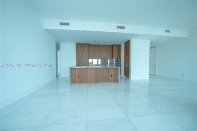 Comprar apartamento no Una Residences at Brickell 2703
