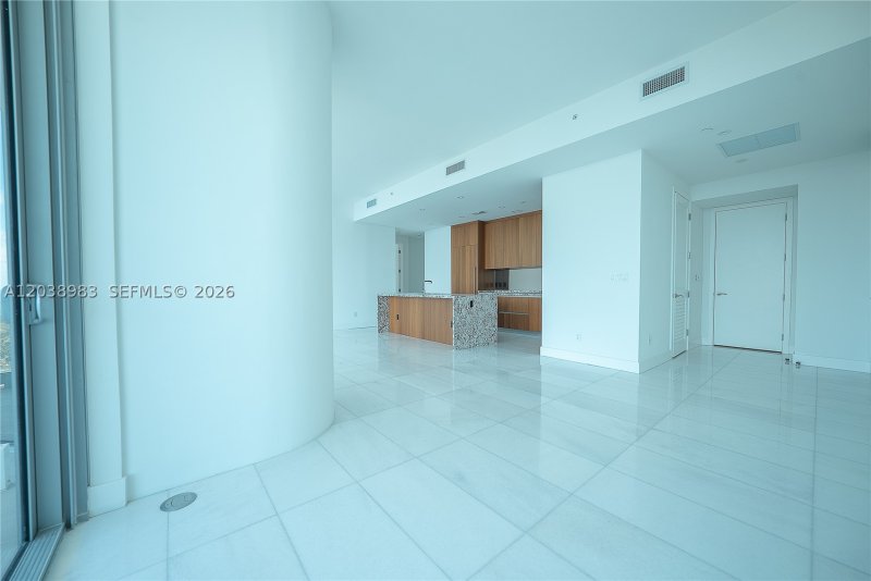 Comprar apartamento no Una Residences at Brickell 2703