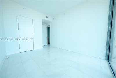 Comprar apartamento no Una Residences at Brickell 2703