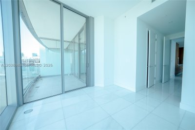 Una Residences at Brickell Apt #2703