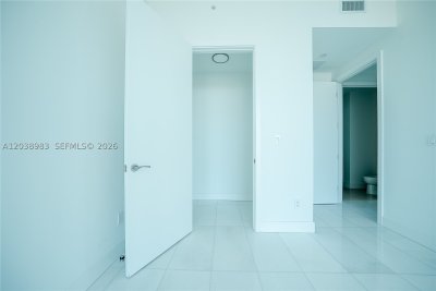 Comprar apartamento no Una Residences at Brickell 2703
