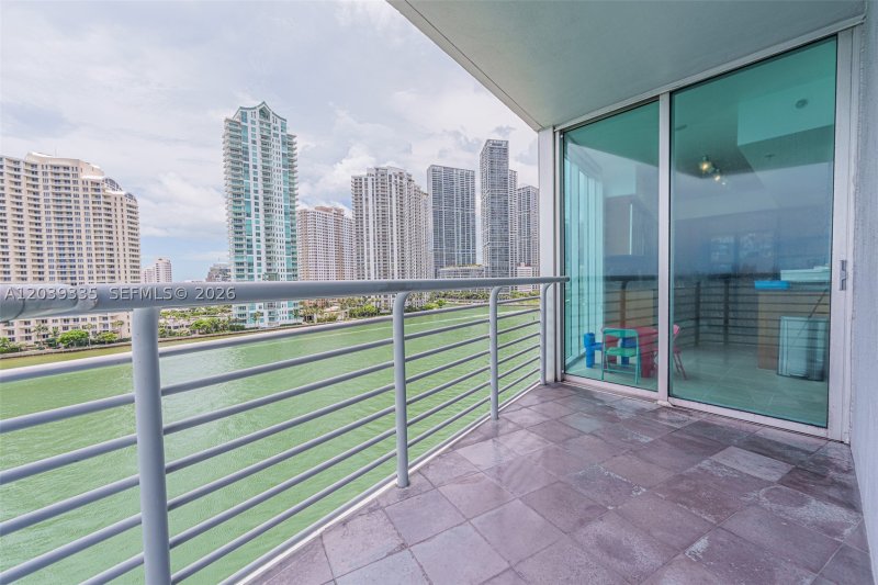 Alquiler de apartamento en One Miami West Tower 1009