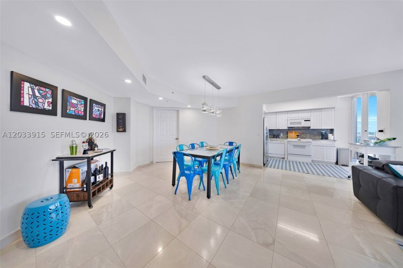 Apartment for rent at La Gorce Palace 1708