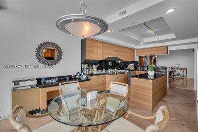 Comprar apartamento en Porto Vita 2204