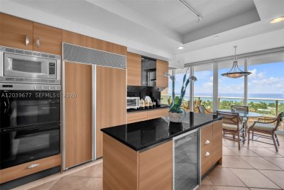 Comprar apartamento en Porto Vita 2204