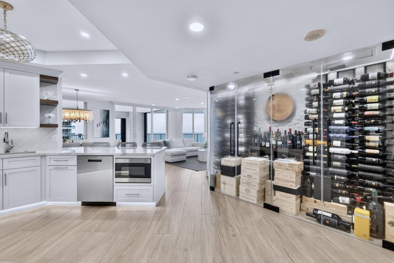 Condo for sale at Jackson Tower 1701a