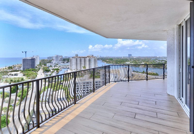 Condo for sale at Jackson Tower 1701a