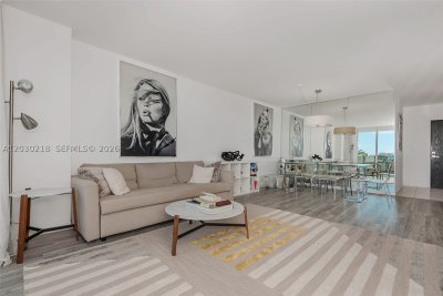 Comprar apartamento no Yacht Club at Portofino 607
