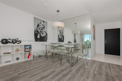 Comprar apartamento no Yacht Club at Portofino 607