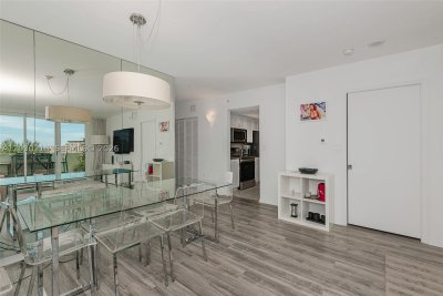 Comprar apartamento no Yacht Club at Portofino 607