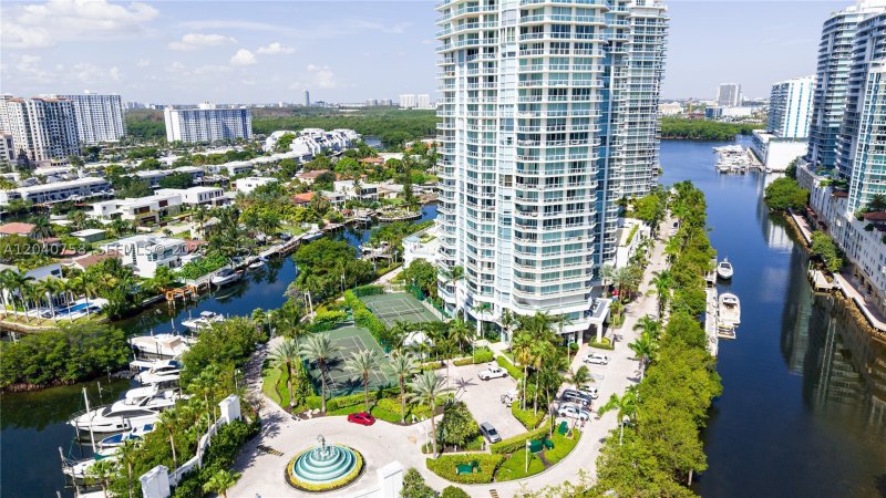 Comprar apartamento no Oceania 4 TH-4