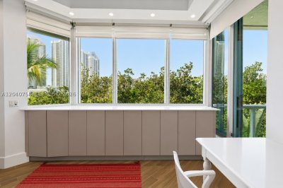 Comprar apartamento no Oceania 4 TH-4